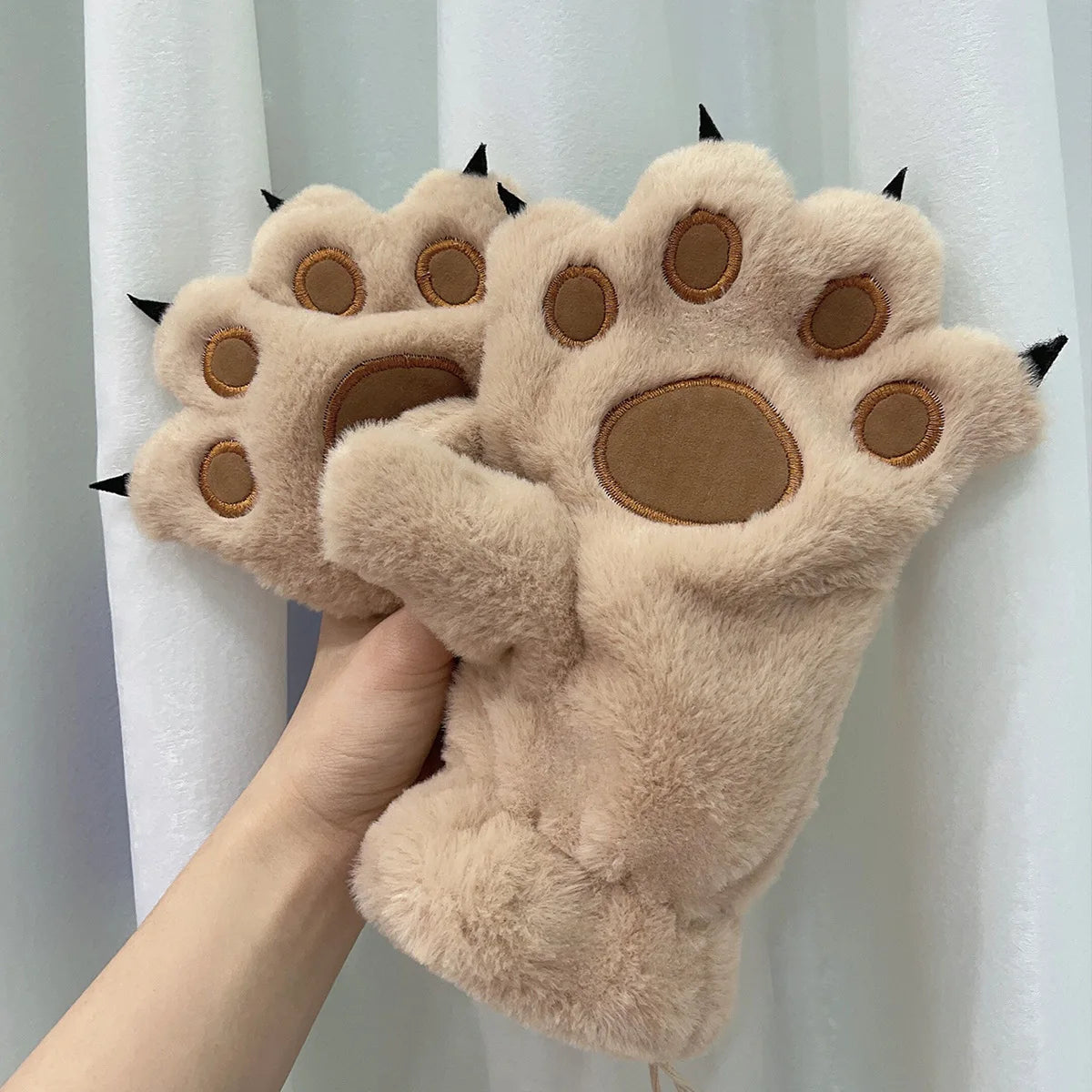 Furry Cat Paw Mittens – MoeMoeKyun