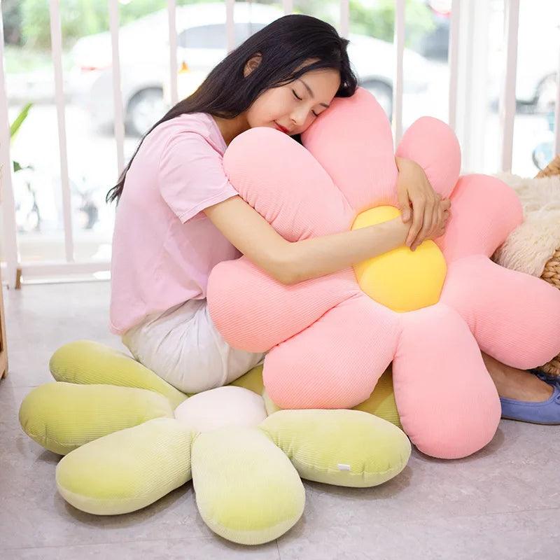 Cushy Daisy Plush Pillows - MoeMoeKyun